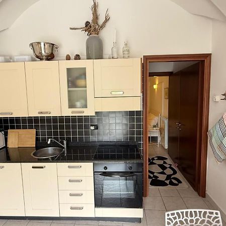 1-Bedroom Apartment Bello Posto Acquaseria Екстериор снимка