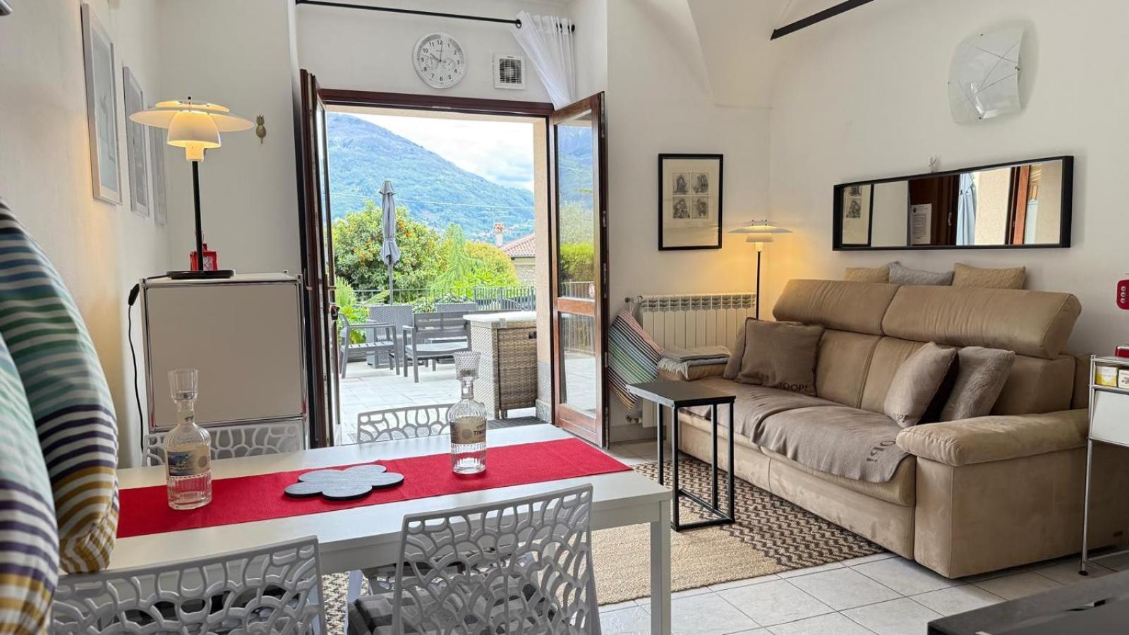 1-Bedroom Apartment Bello Posto Acquaseria Екстериор снимка